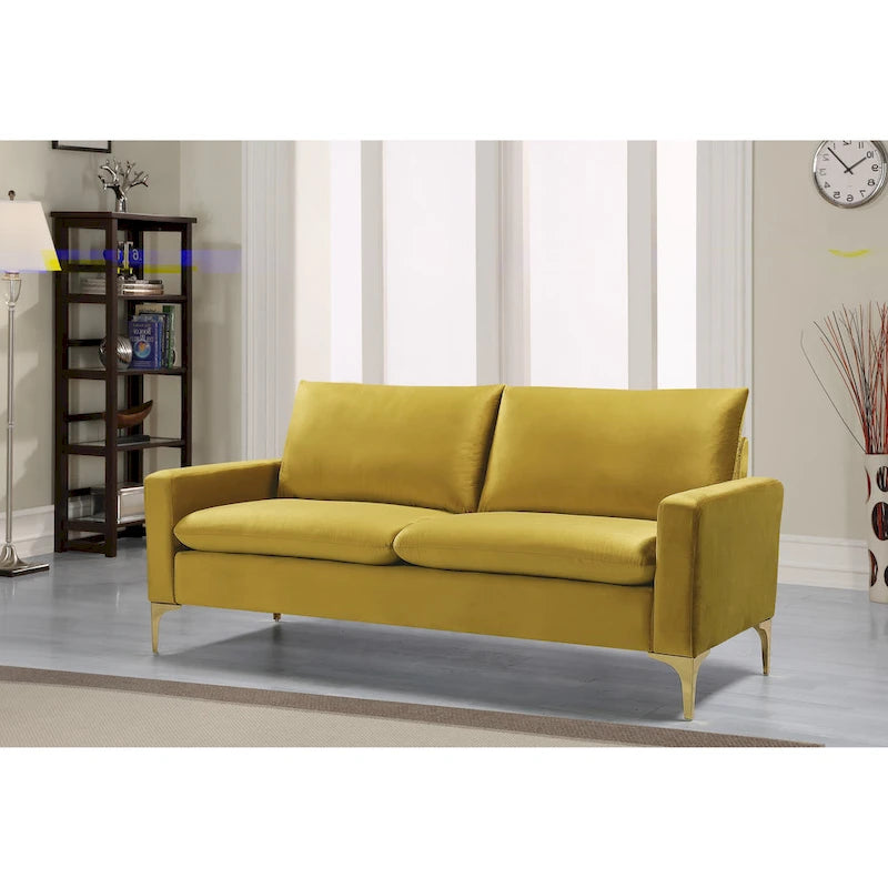 Samtsofa mit hochdichtem Schaumstoff und goldfarbenen Edelstahlbeinen
