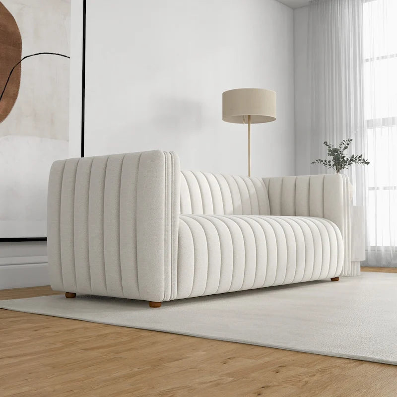 Modernes Bouclé-Sofa im Mid-Century-Stil mit fest gepolsterter Rückenlehne in Creme