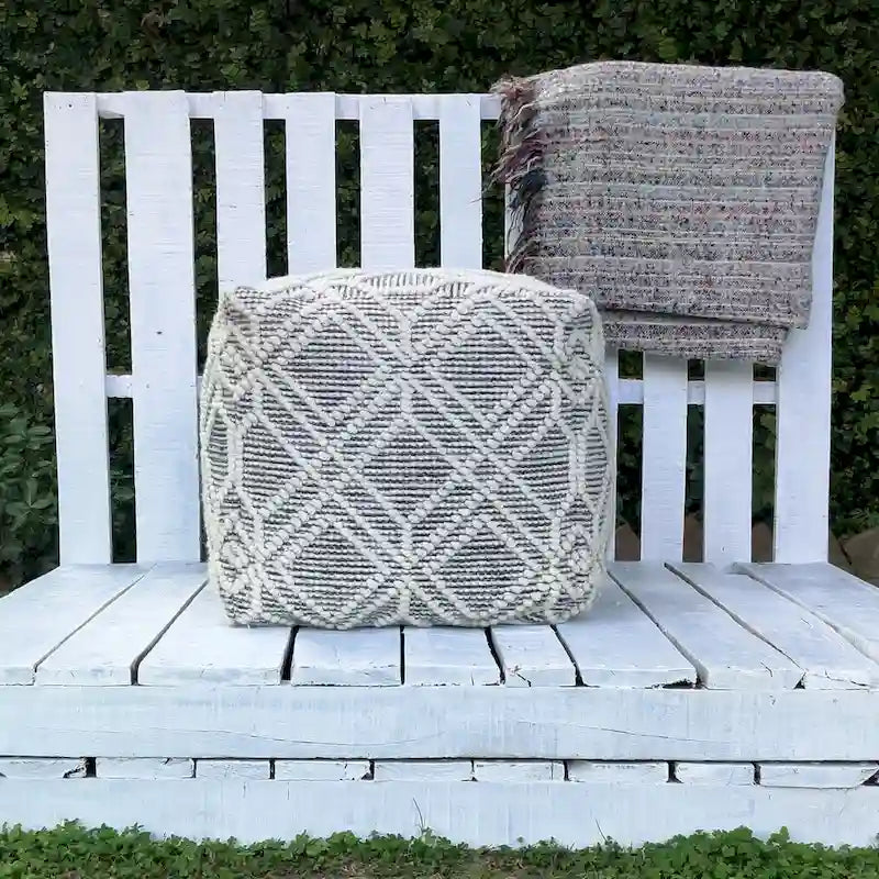 Handgefertigter Woll- und Baumwoll-Pouf-Fußhocker (16 x 16 x 16 Zoll)